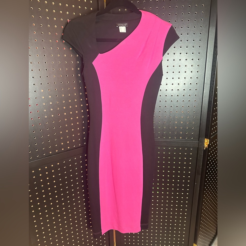 VENUS Pink and Black Midi Dress